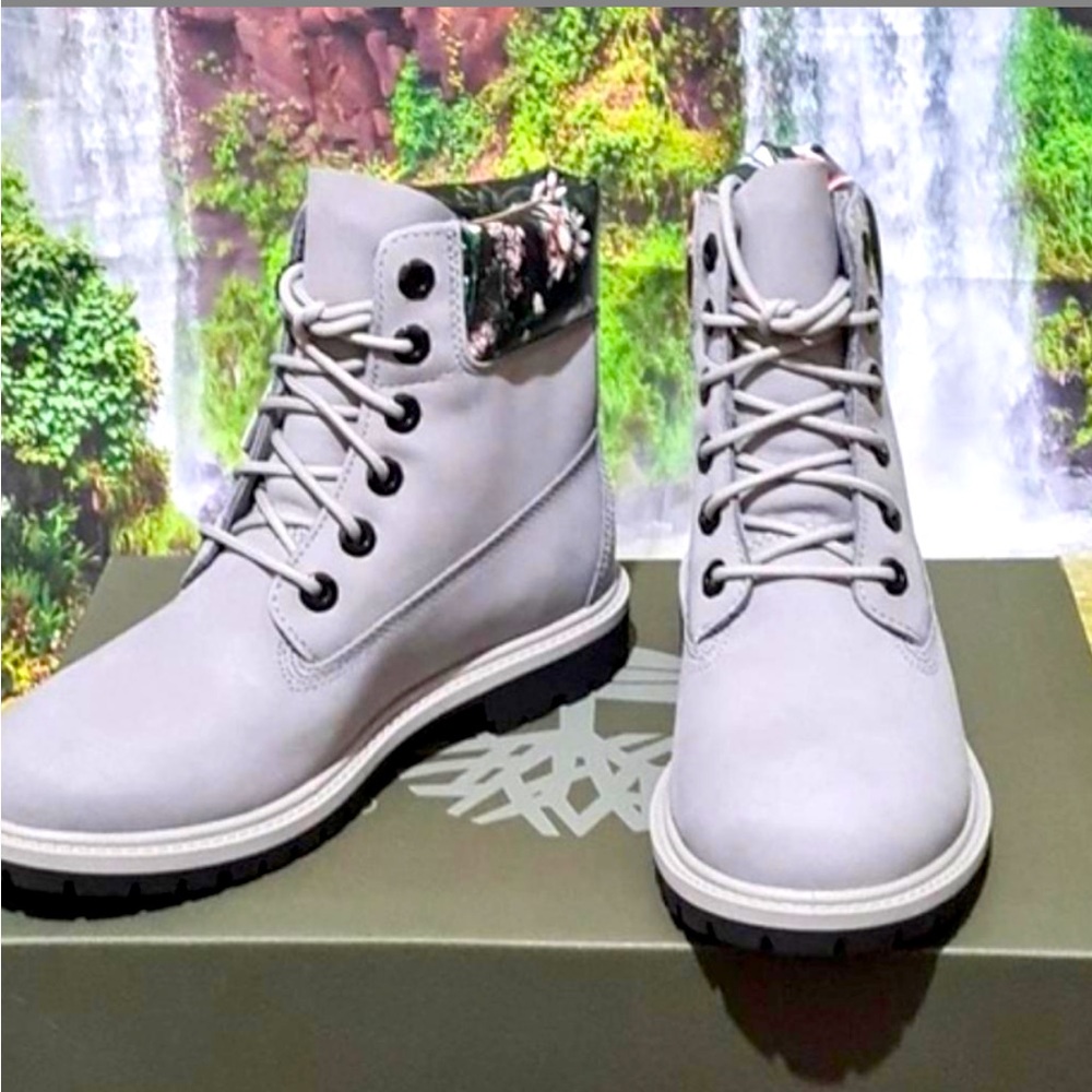 🩶Timberland heritage 6 inch waterproof boot medium grey with floral 🩶
